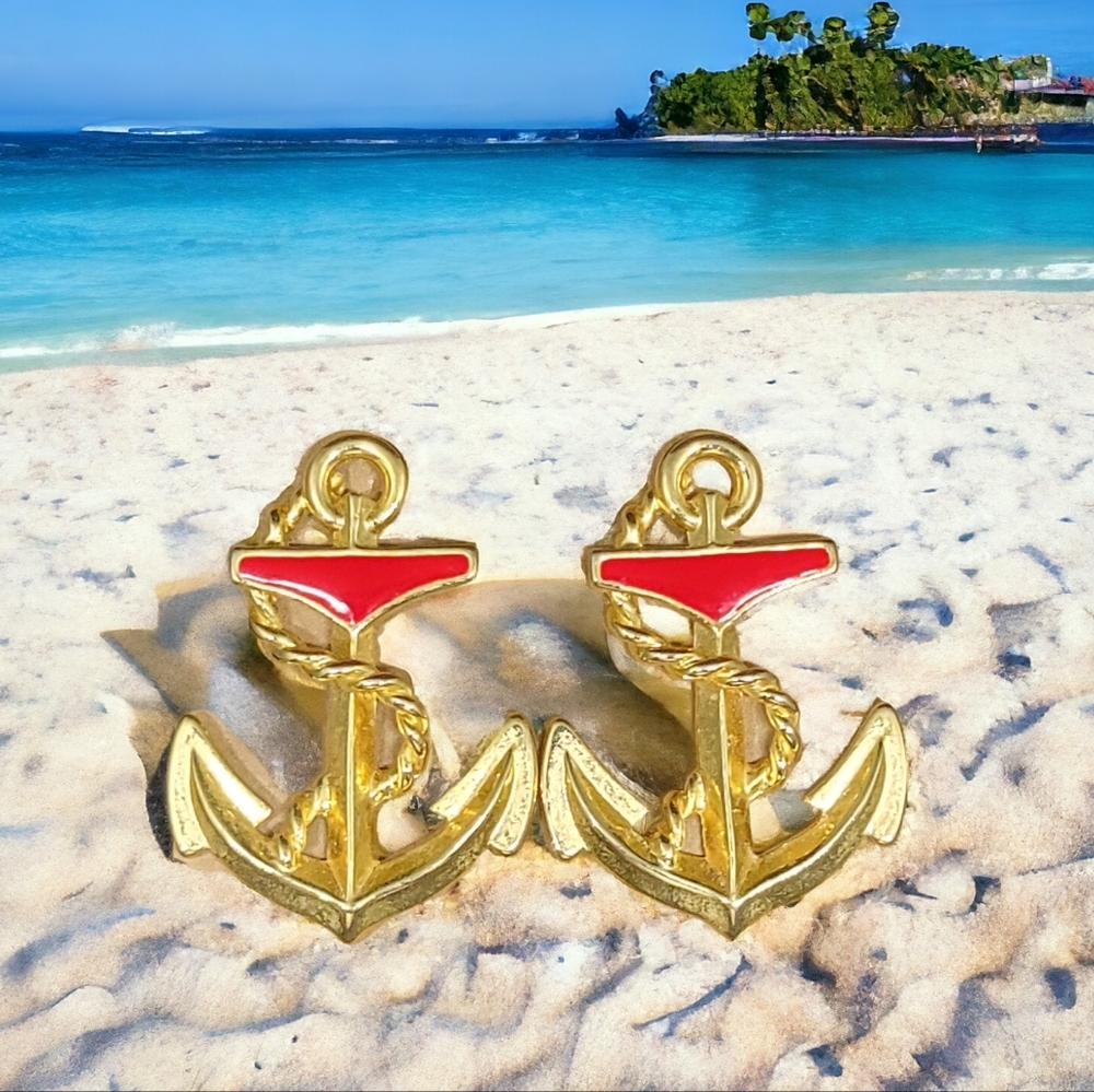 Vintage Avon Gold Toned Anchor Earrings